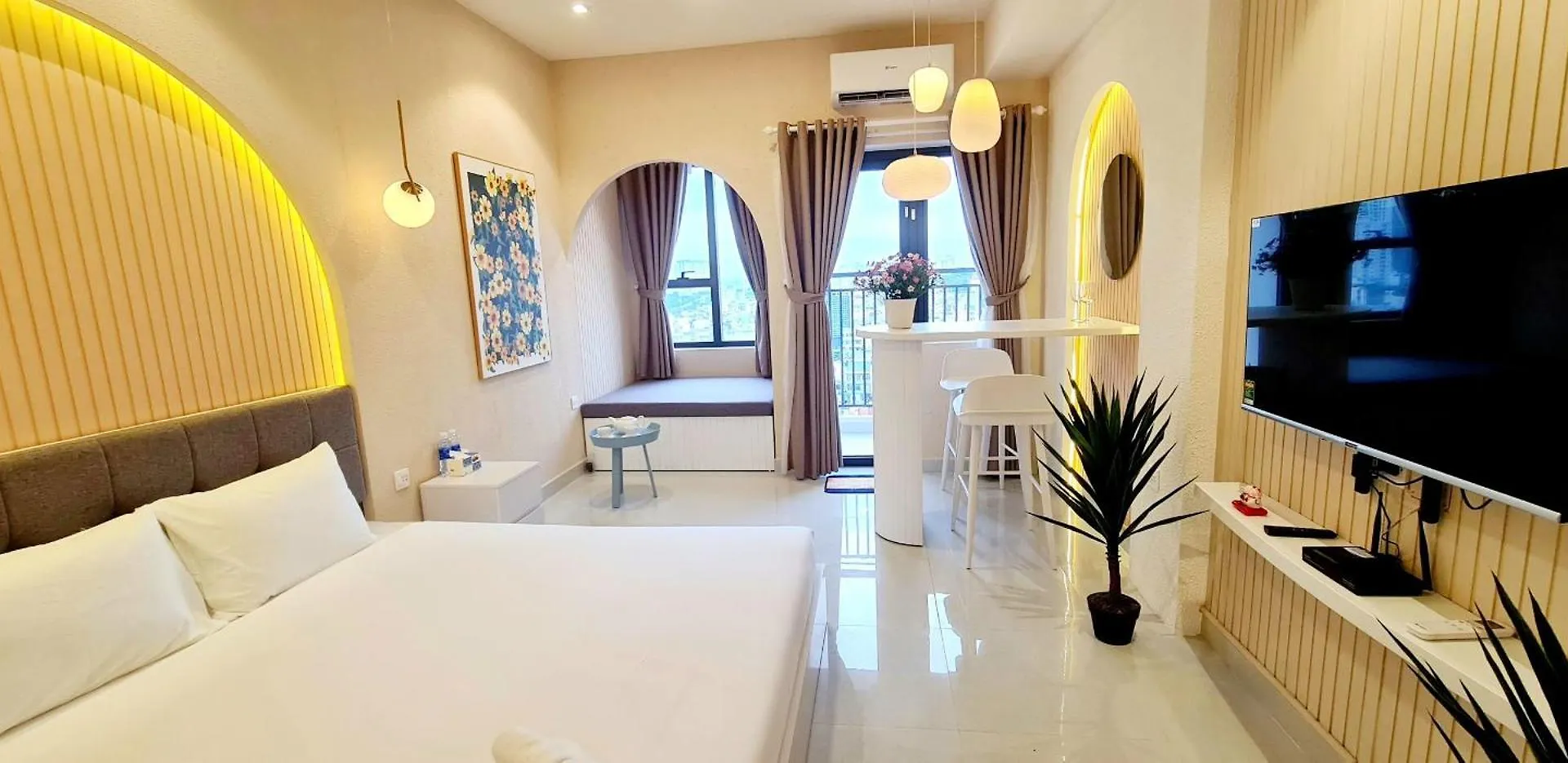 Soho Saigon Balcony Apartment Ho Chi Minh City