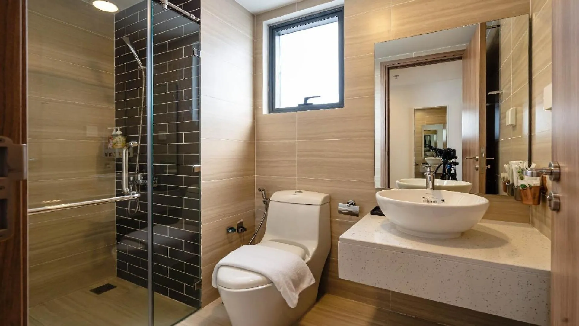 アパートホテル Soho Saigon Balcony Apartment ホーチミン市