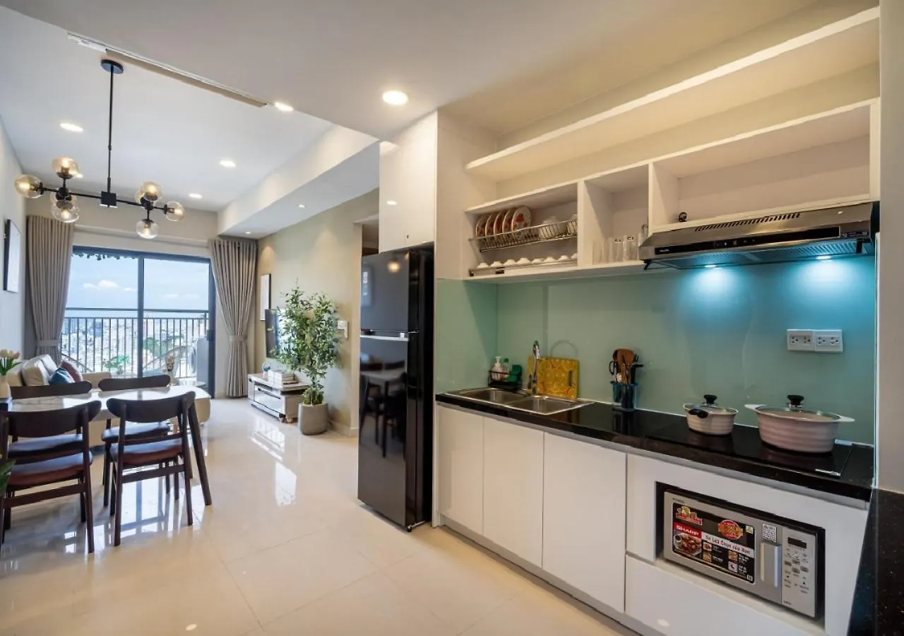 Soho Saigon Balcony Apartment Ho Şi Min
